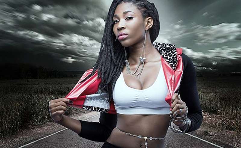 AK-SONGSTRESS-PACE-SETTER