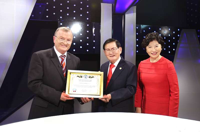 CHAIRMAN LEE OF HWPL HAS APPOINTEDREZARXHAXHIU, A NEWSREADER OF NEWS 24, AS THE HWPL PUBLICITY AMBASSADOR