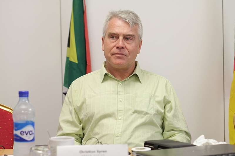 CHRIS SYREN, (SOUTHERN AFRICA-SOUTH AFRICA)