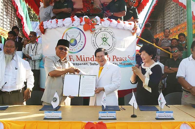 CHAIRMAN AL HAJ MURAD EBRAHIM OF MILF AND CHAIRMAN MAN HEE LEE OF HWPL HAVE SIGNED THE PEACE AGREEMENT
