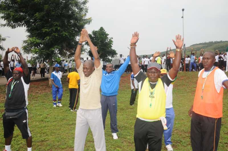 dsc 3190 veep amissaharthur execising before the health walk start