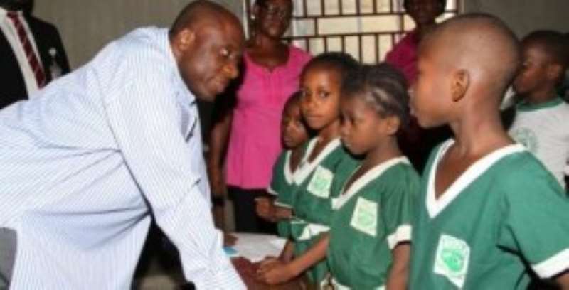 GOV CRA INSPECTS SCHOOLS