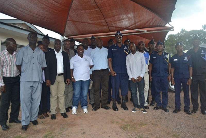 GROUP PICTURE OF DCOP KOFI BOAKYE, MCE OF TNMA, REPRESENTATIVES OF WESTERN REGIONAL POLICE SERVICE AND STAFF OF ANGLOGOLD  ASHANTI IDUAPRIEM MINE
