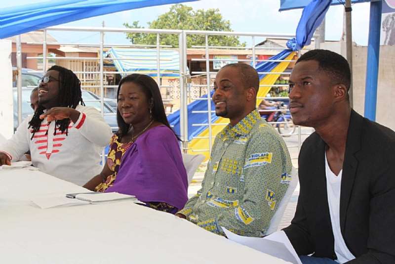 HIGH TABLE