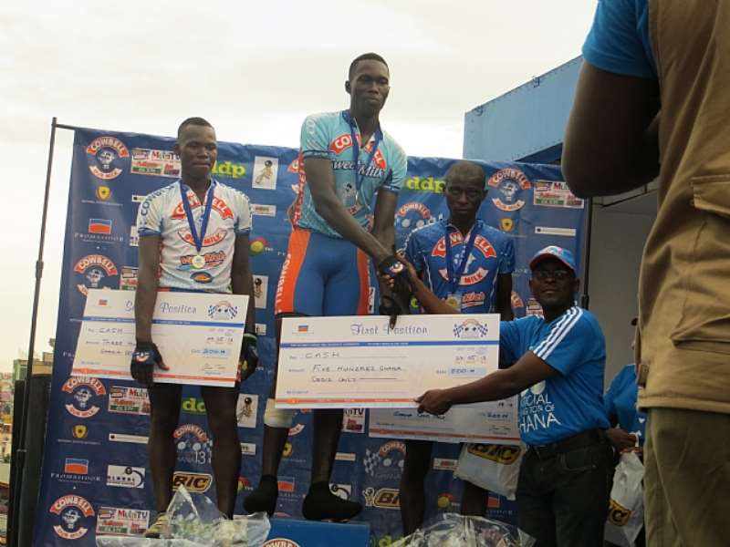 Emmanuel Sackey (Middle) Receiving His Prize