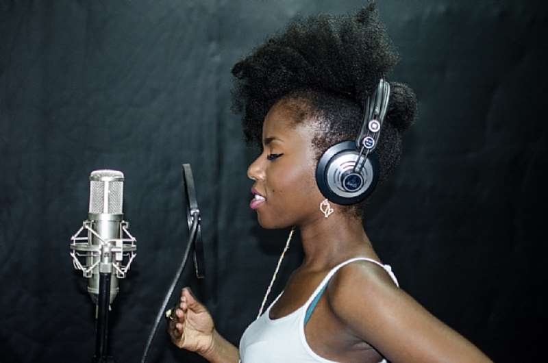 mzvee reveelation studio pics 2