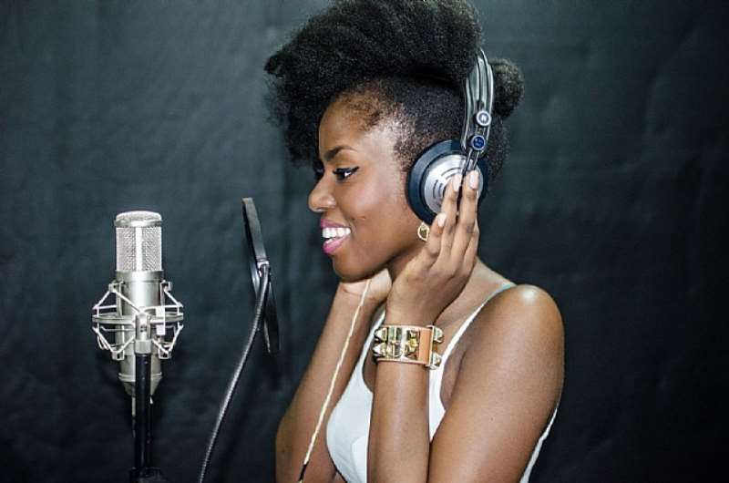 mzvee reveelation studio pics 3