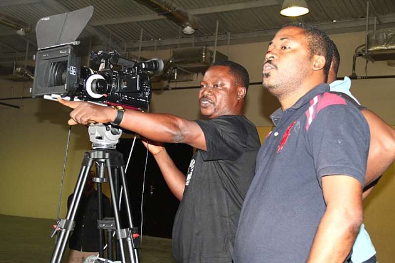 NIJI AKANNI ON SET