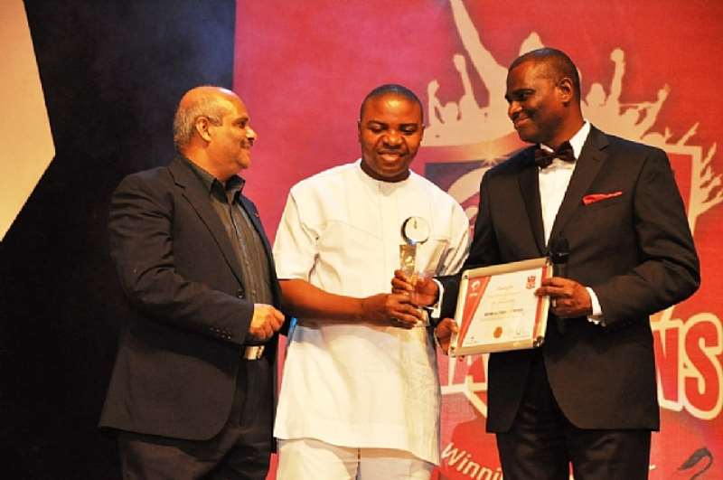 L-R): Deepak Srivastava, Chief Operating Officer & Executive Director, Airtel Nigeria; Unyime Idem, Managing Director/CEO of Idems Ultimate Ltd, winner of CEO Award and Best Channel Partner for 2012, receiving his award from Segun Ogunsanya, Managing Director/Chief Executive Officer, Airtel Nigeria,at a Gala Night hosted by Airtel Nigeria for its Channel Partners in Lagos on Thursday