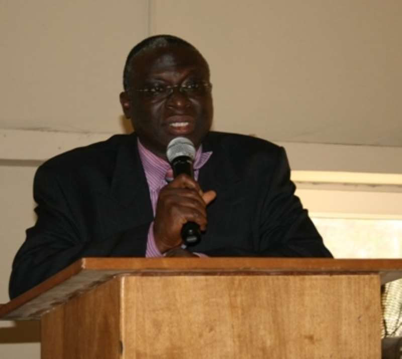 Mr Nicholas Kanlisi, Executive Director of Engender Health-Ghana addressing Law Students on Reproductive Health and Human Rights.