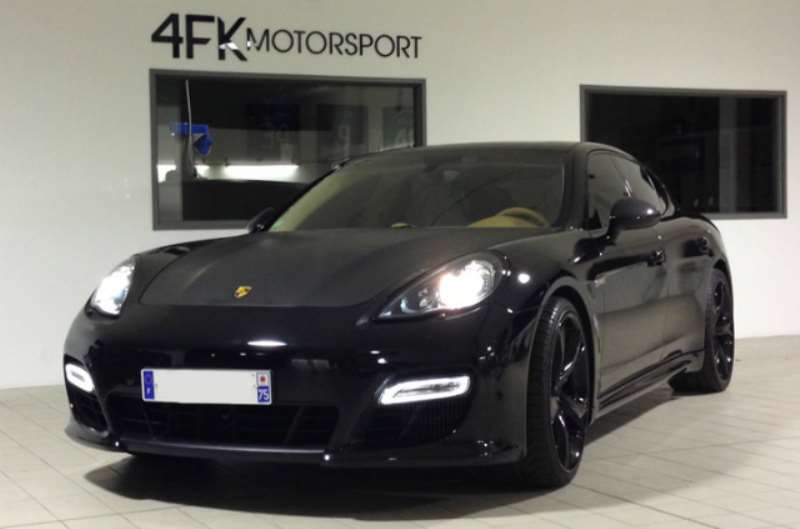PORSCHE-PANAMERA-TURBO-S