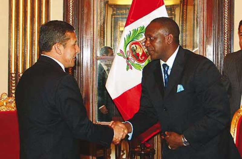 PRESIDENT HUMALA WELCOMES DG YUMKELLA AT THE PALACIO DEL GOBIERNO