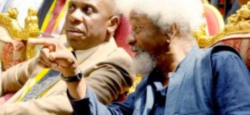 PROF SOYINKA POINTING TO GOV CRA DAT UR FUTURE LAYS AT ABUJA!