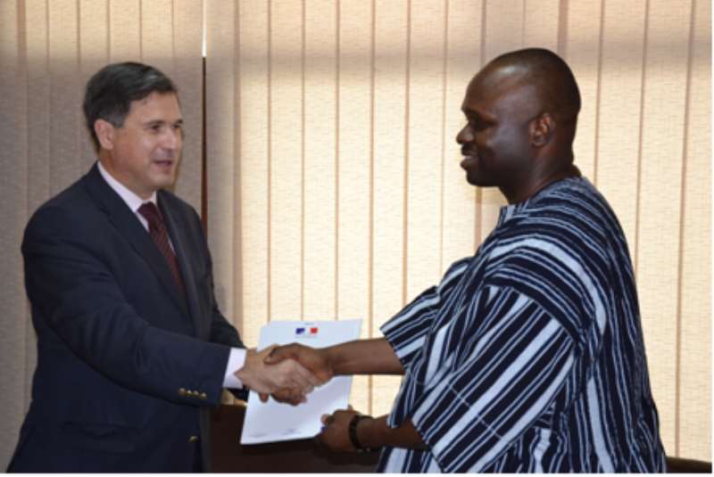 On The 17th Of May, The Ambassador Of France, Frdric Clavier, Presented To The Minister Of Communication, Dr Omane Boamah, A Guideline Report On The Use Of Digital Terrestrial Television (DTT).
