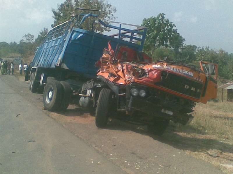 REMAINS OF THE VEHICLE AFTER THE ACCIDENT THAT ALMOST KILLED THE ENTIRE FAMILY1