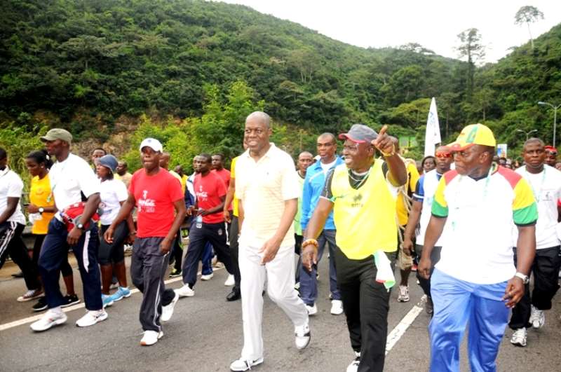 wbre7ih775 dsc 3336 veep amissaharthur ends the health walk and having his fitness execise 3