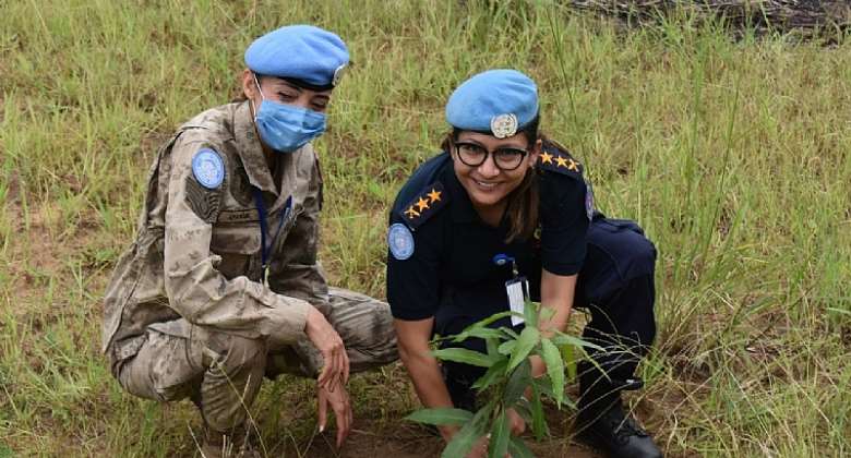 Nepalese peacekeeper serving in the DR Congo receives UN Woman Police Officer of the Year Award