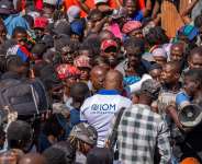 IOM team in Port-au-Prince conducts an assessment among displaced people to understand the needs, scale and complexity of the crisis, and inform distributions of essential items. IOM 2024/ Antoine Lemonnier
