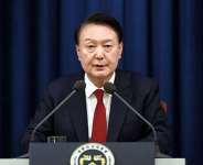South Koreas suspended President Yoon detained
