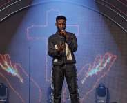 AndyQwams Performs on TV3 Mentor