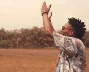 Afro-Pop singer EFE releases the video translation to his love number