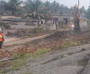 Roaddualisation: Ghana Highway Authority demolishes structures along Cape Coast-Takoradi Highway