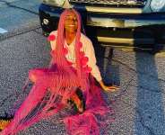 US Based Nigerian Model Rocks 6ft Long Wig