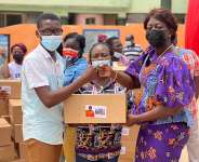 200 SHS students receive support from Sheila Bartels
