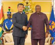 Chinese Ambassador presents credentials to Mahama