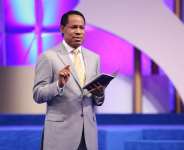 Let’s Interrogate Pastor Chris Oyakhilome’s Claims About COVID-19 Vaccine
