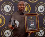 PIWAK CEO Dr. Prince Nelson Mortoti Wins 2025 Most Influential Natural Health Entrepreneur Award
