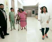 Dr Bakul Arora, best joint replacement surgeon, best knee replacement surgeon, best hip replacement surgeon, best orthopedic doctor