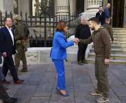 Top American politician Pelosi hails Ukrainian leader Zelensky during Kyiv visit