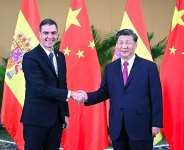 Chinese President Xi Jinping meets with Spanish Prime Minister Pedro Sanchez, who is on an official visit to China, at the Great Hall of the People in Beijing, capital of China, April 14, 2026. (China Daily)