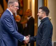 Estonian prime minister Kristen Michal (l) greets the President of Ukraine Volodymyr Zelensky arriving for the Nordic and Baltic Prime Ministers (NB8) Summit 2026 on June 9, 2026 at the Kai Art Center in Tallinn, Estonia. -  Raigo Pajula, AFP