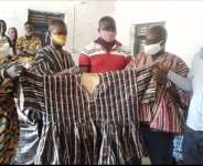 December Polls: Kwatwoma Traditional Council presents victory smock to Akufo-Addo