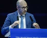 The publisher of The New York Times, Arthur Gregg Sulzberger, during his speech at the World Media Congress in Marseille, 1 June 2026 - MIGUEL MEDINA / AFP