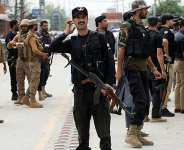At least 13 Pakistan soldiers killed in a suicide attack