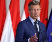 Peter Magyar speaks during a press conference in Budapest, Hungary, on 20 April, 2026. - Bernadett Szabo / Reuters