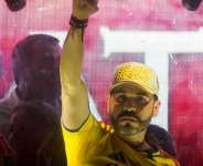 FILE PHOTO: Colombian presidential candidate Abelardo De La Espriella of the political movement Defenders of the Homeland gestures as he addresses supporters on May 31, 2026. - Sergio Acero, Reuters