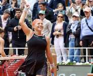 From 3-6, 3-5 down, Diana Schnaider won 10 consecutive games against world number one Aryna Sabalenka to advance 3-6, 7-5, 6-0 to the semi-finals at the French Open. -  Pierre Ren-Worms/RFI
