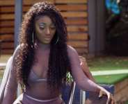 Kelvynboy embarrasses Wendy Shay in an awkward fashion at Shatta, Stonebwoy conference