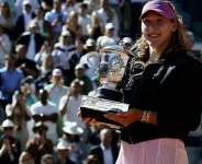 Mirra Andreeva beat Maja Chwalinska 6-3, 6-2 to win the womens singles title at the 2026 French Open. -  Pierre Ren-Worms/RFI
