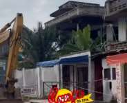 Dangerous building faces demolition amid fears of rain-induced collapse