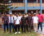 Cheers as Osei Tutu SHS 2004 Year Group storms alma mater to rescue students from furniture crisis