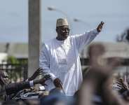 Supporters welcome former Senegalese president Macky Sall at the Leopold Senghor Military airport in Dakar on July 17, 2026. -  Patrick Meinhardt, AFP