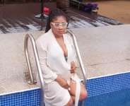Nollywood actress, Agbor Queeneth Slays beside Swimming Pool (photos)