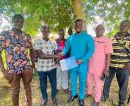 Chiana-Paga MP donates GH¢14,000 to support Kazugu community CHPS compound