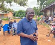 Isaac Adongo supports farmers with inputs to increase local tomato production
