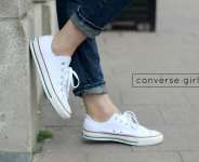 The Girl in the Converse Shoes: A novel